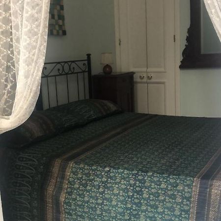 La Stanza Di Zeza Bed & Breakfast Naples Luaran gambar
