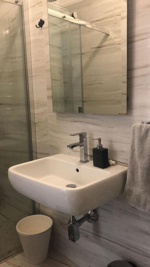 La Stanza Di Zeza Bed & Breakfast Naples Luaran gambar
